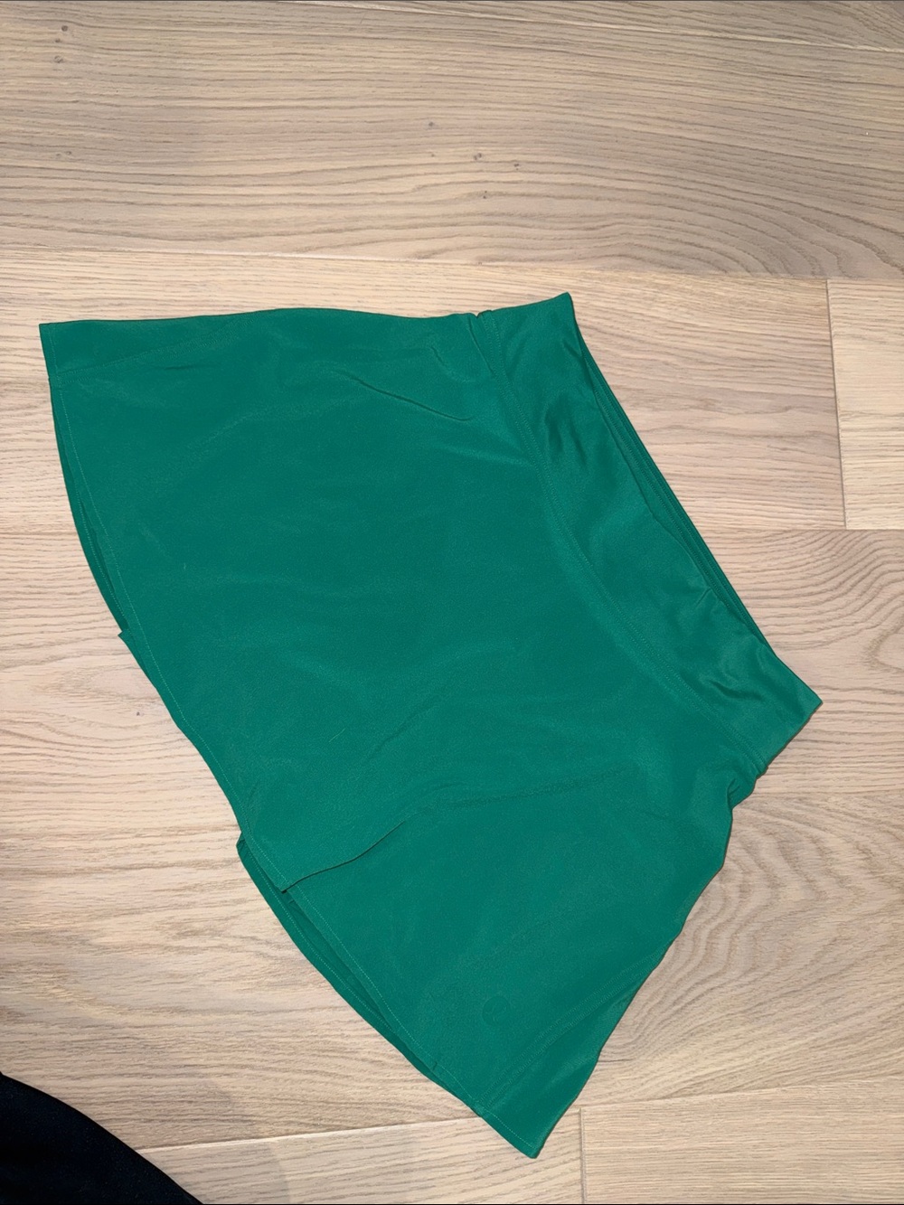 Lululemon Women's High-Waist Emerald Green Athletic Skirt, 4